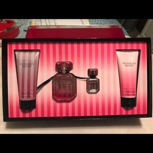 Victoria Secret Bombshell Set